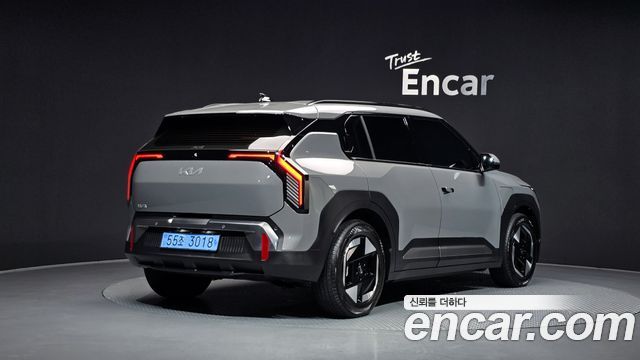 Kia EV3 Long Range 2WD Earth - фото 1