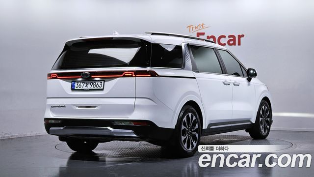 Kia Carnival 4-го поколения 9-Seater Signature - фото 1