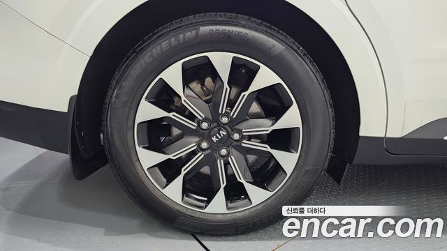 Kia Carnival 4-го поколения 9-Seater Signature - фото 4