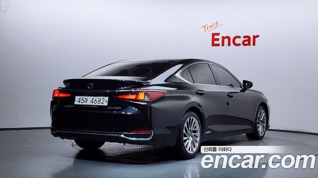 Lexus ES 7-го поколения Luxury Plus - фото 1
