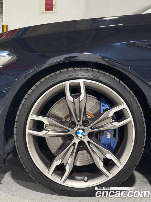 BMW 5-Series G30 M550i xDrive - фото 4