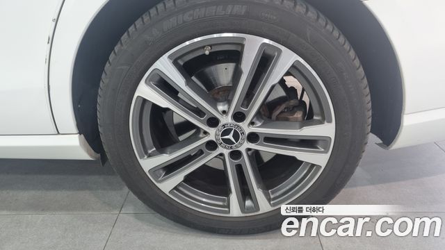Mercedes-Benz E-Class W213 E350 4MATIC Avantgarde - фото 4