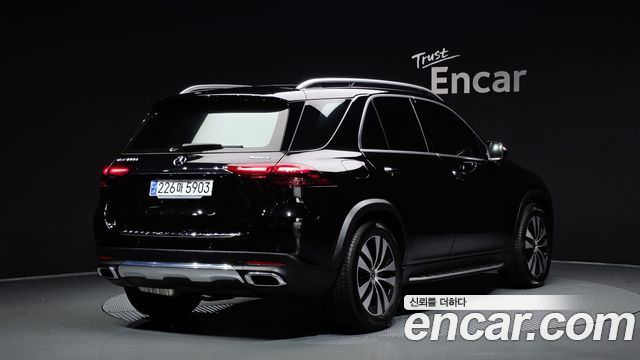 Mercedes-Benz GLE-Class W167 GLE300d 4MATIC - фото 1