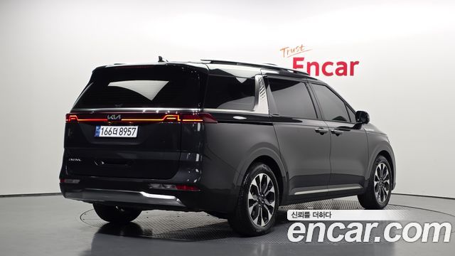 Kia Carnival 4-го поколения 9-Seater Signature - фото 1