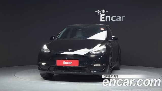 Tesla Model Y Long Range AWD - фото 2