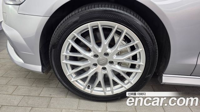 Audi A6 40 TFSI Premium C7 - фото 4