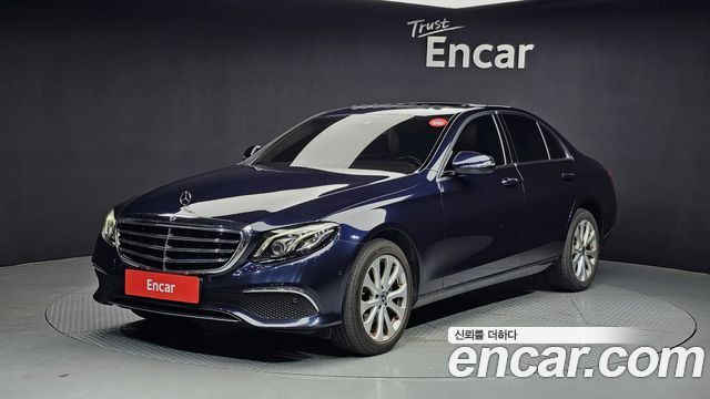 Mercedes-Benz E-Class W213 E220d 4MATIC Exclusive - фото 0