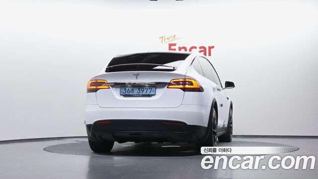 Tesla Model X Long Range - фото 3