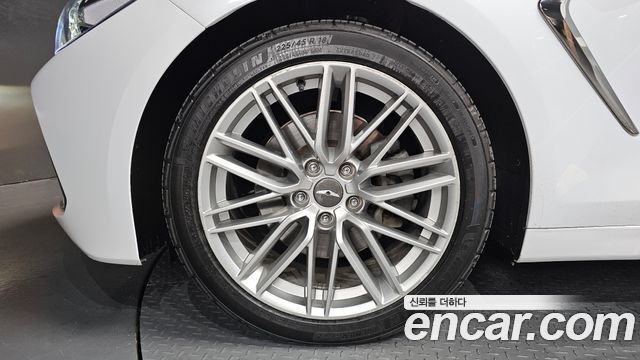 Genesis G70 2.0T Elite - фото 4