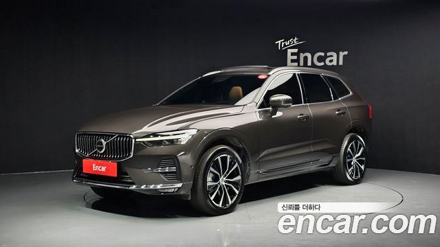 Volvo XC60 2-го поколения B6 Ultimate Bright - фото 0
