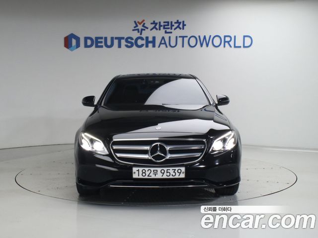 Mercedes-Benz E-Class W213 E220d Avantgarde - фото 2