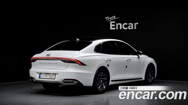 Hyundai Grandeur Новый IG, гибрид Le Blanc - фото 1