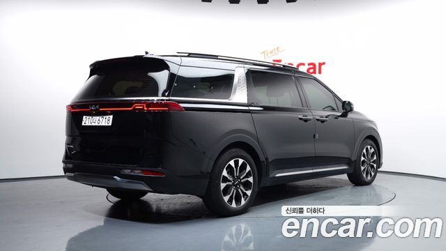 Kia Carnival 4-го поколения 9-Seater Signature - фото 1