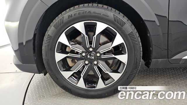 Kia Carnival 4-го поколения 9-Seater Signature - фото 3