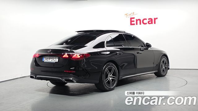 Mercedes-Benz E-Class W214 E200 AMG Line - фото 1