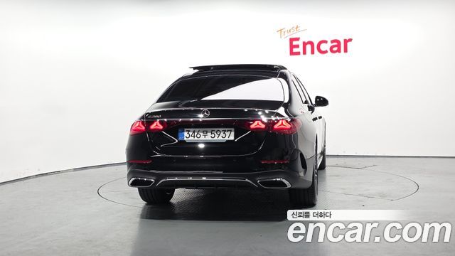 Mercedes-Benz E-Class W214 E200 AMG Line - фото 3