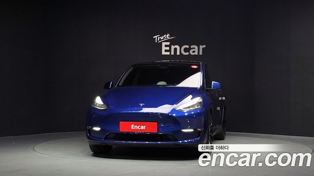 Tesla Model Y Standard Range RWD - фото 2