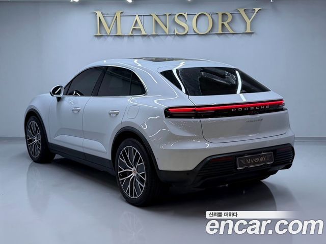 Porsche Macan EV 4S - фото 1