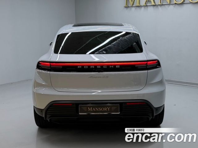 Porsche Macan EV 4S - фото 3