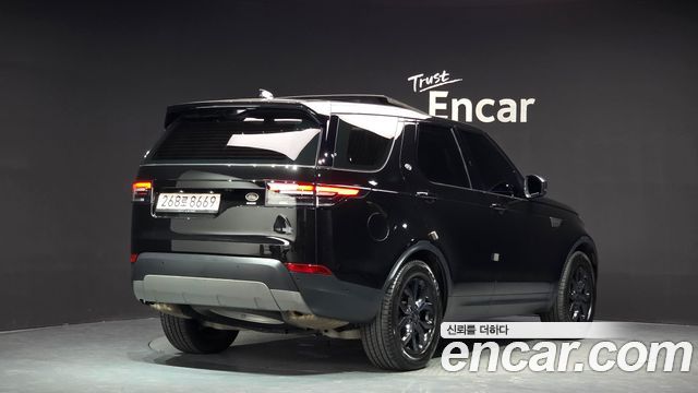 Land Rover Discovery 3.0 SD6 SE - фото 1