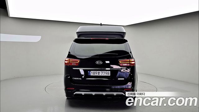 Kia Carnival Новый 9-Seater Hi-Limousine Prestige - фото 3