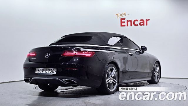 Mercedes-Benz E-Class W213 E220d Cabriolet - фото 1