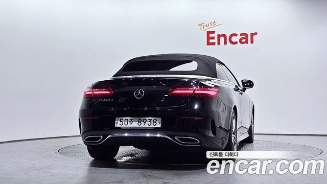 Mercedes-Benz E-Class W213 E220d Cabriolet - фото 3