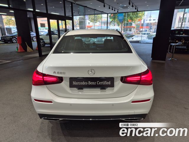Mercedes-Benz A-Class W177 A220 Sedan - фото 3
