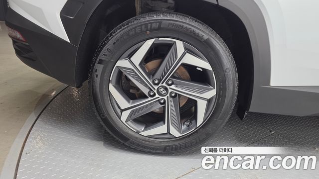Hyundai Tucson NX4 Gasoline 1.6 Turbo 2WD Inspiration - фото 4