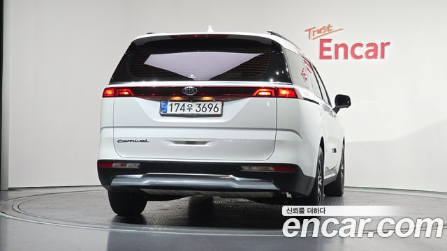 Kia Carnival 4-го поколения 9-Seater Noblesse - фото 3