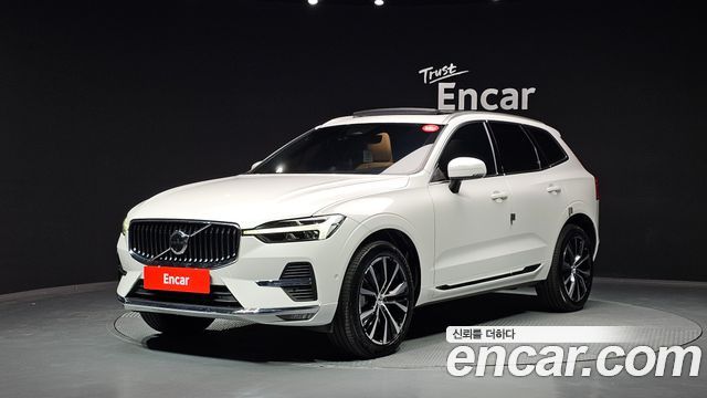 Volvo XC60 2-го поколения B6 Ultimate Bright - фото 0