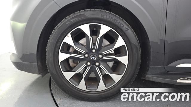Kia Carnival 4-го поколения 9-Seater Signature - фото 4