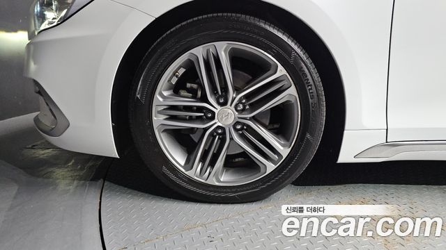 Hyundai Grandeur IG 2.4 Exclusive Special - фото 4
