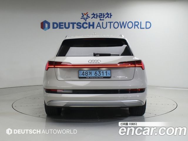 Audi e-tron 55 Quattro - фото 3