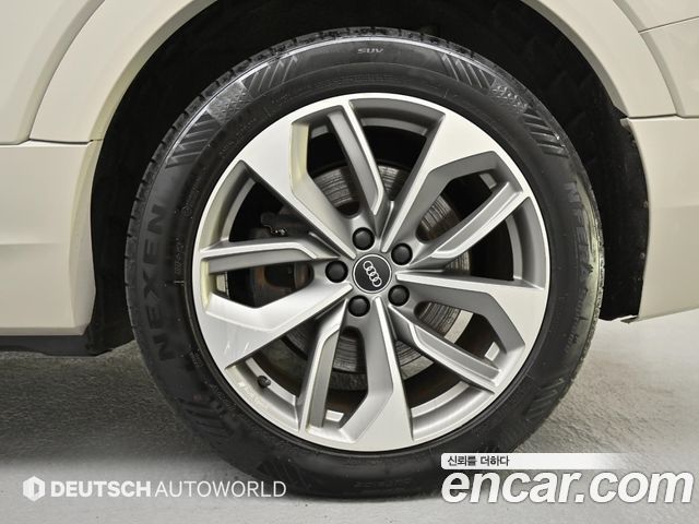 Audi e-tron 55 Quattro - фото 4