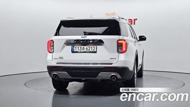 Ford Explorer 6-го поколения 2.3 LimIted 4WD - фото 2