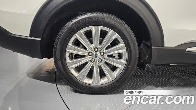 Ford Explorer 6-го поколения 2.3 LimIted 4WD - фото 3