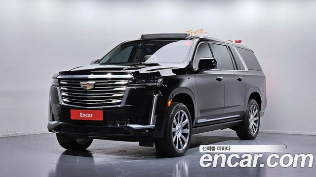 Cadillac Escalade 5-го поколения 6.2 ESV ESV Premium Luxury Platinum - фото 0