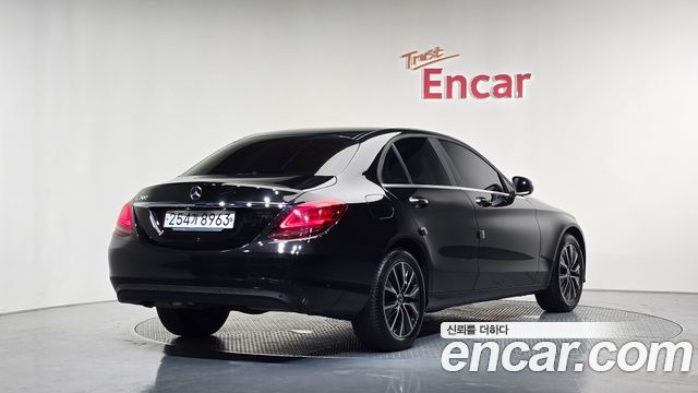Mercedes-Benz C-Class W205 C200 - фото 1