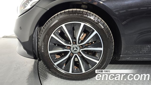 Mercedes-Benz C-Class W205 C200 - фото 4