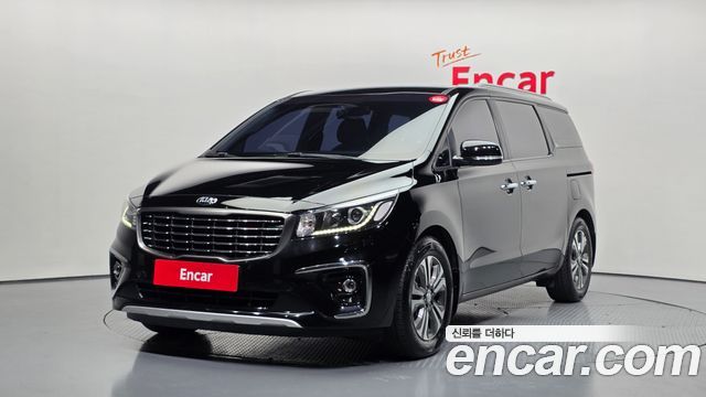 Kia Carnival Новый 9-Seater Luxury - фото 0