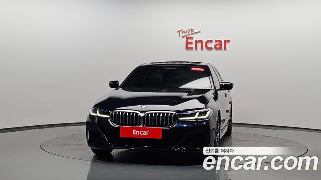 BMW 5-Series G30 530i M Sport Package - фото 1