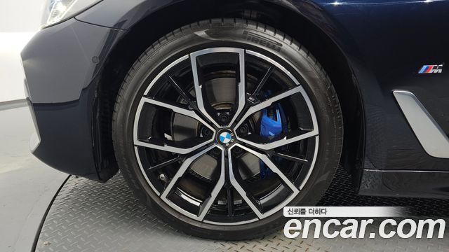 BMW 5-Series G30 530i M Sport Package - фото 3