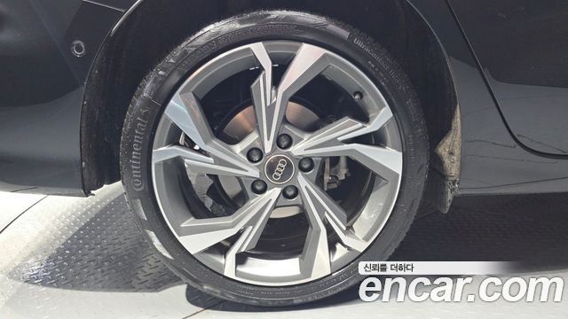 Audi A3 40 TFSI - фото 4