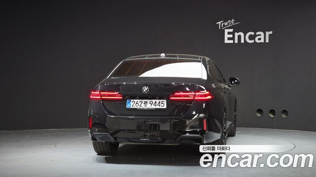 BMW 5-Series G60 530i xDrive M Sport Pro Special Edition - фото 3