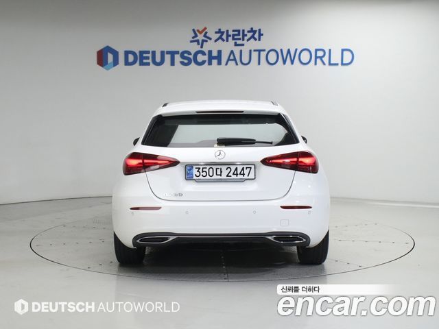 Mercedes-Benz A-Class W177 A220 Hatchback - фото 3