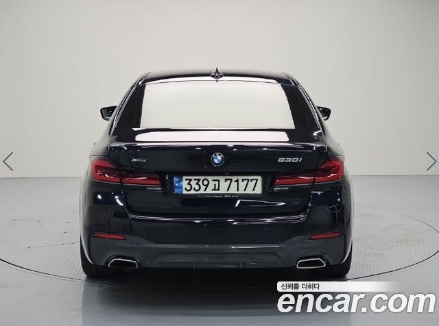 BMW 5-Series G30 530i xDrive M Sport Package - фото 2