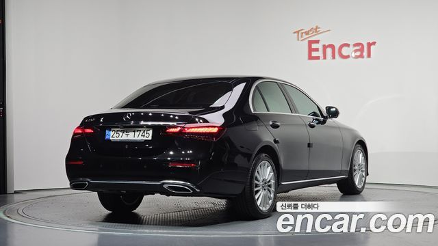 Mercedes-Benz E-Class W213 E250 Exclusive - фото 1