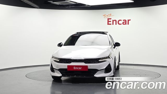 Kia K5 3-го поколения 2.0 Signature - фото 2