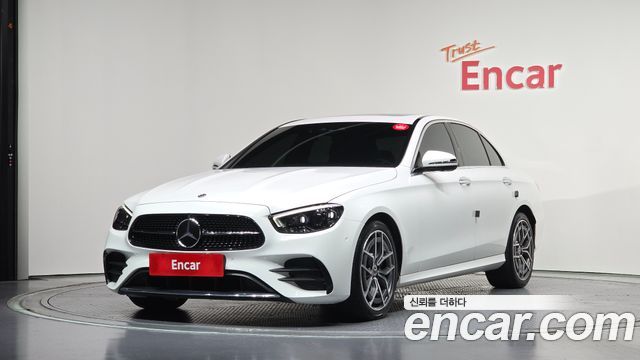 Mercedes-Benz E-Class W213 E220d 4MATIC AMG Line - фото 0